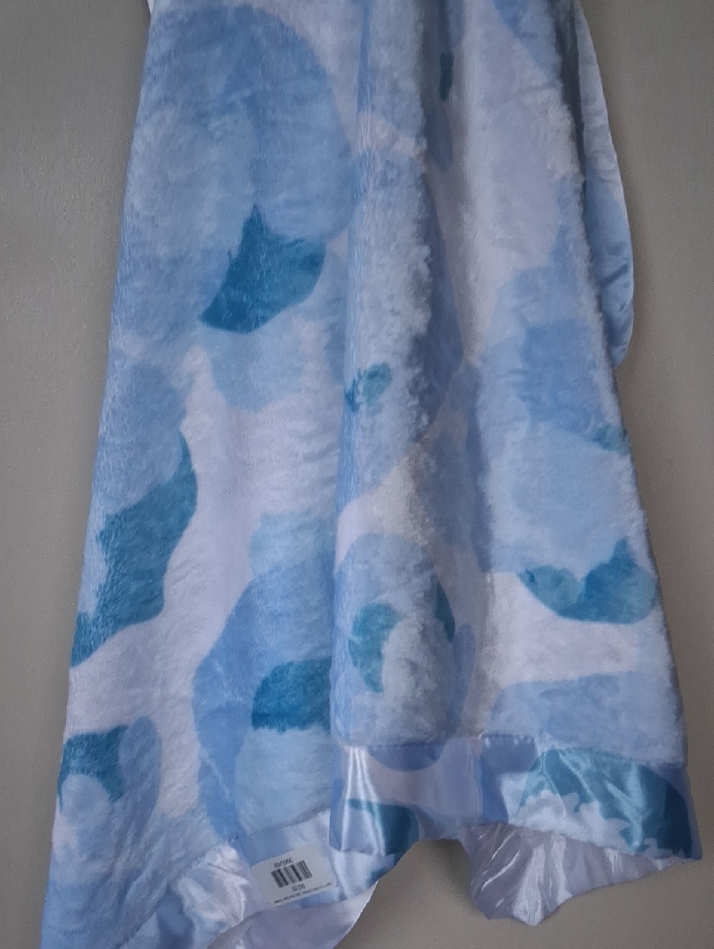 Emily McCarthy Blue & White Plush Floral Throw Blanket